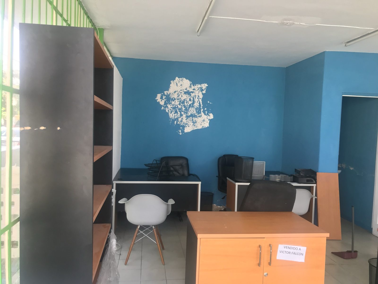 Oficina vacía, antes de empezar