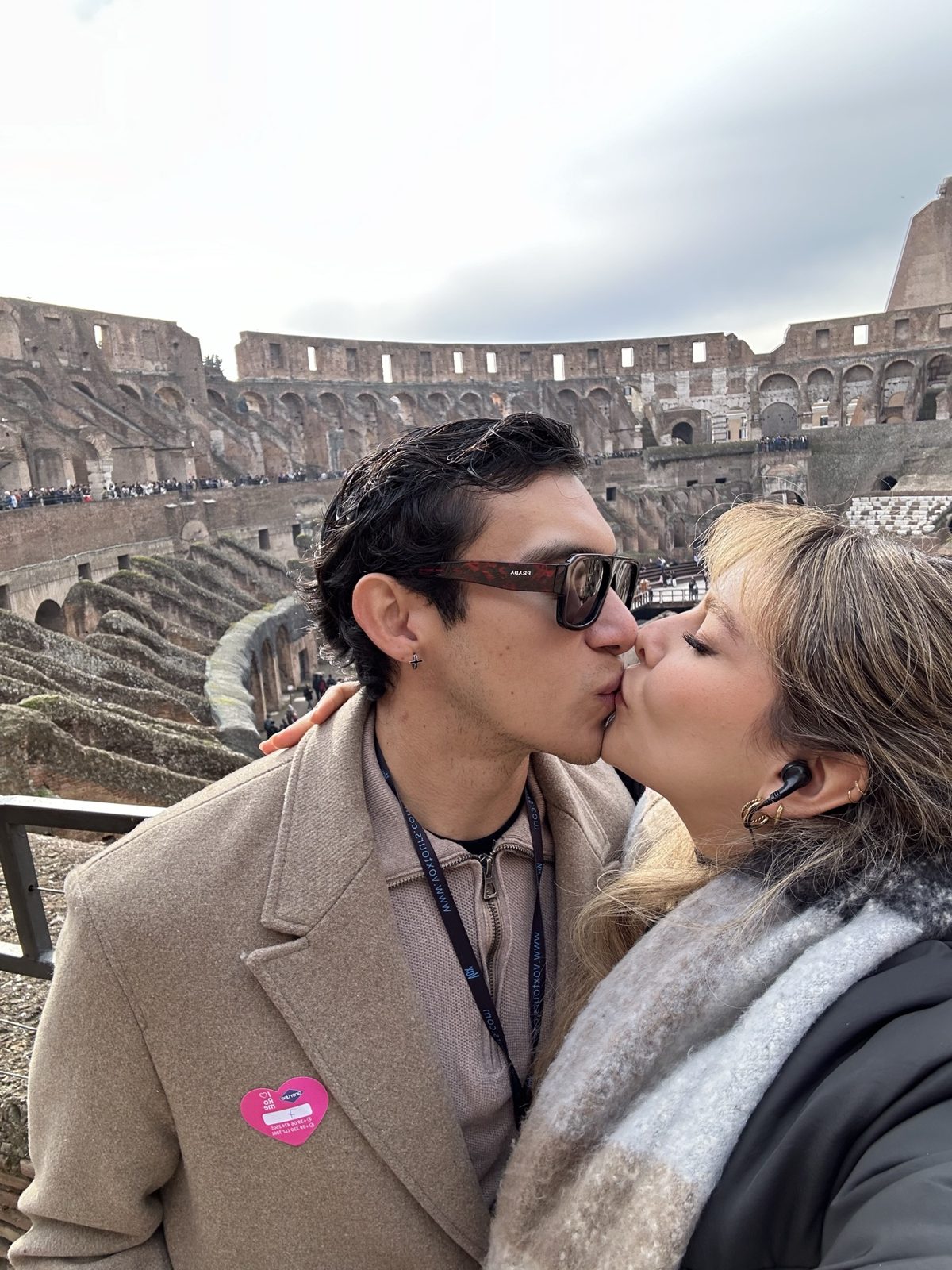 Beso en Roma